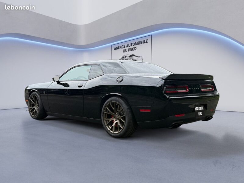 Dodge Challenger V8 6.2 SRT