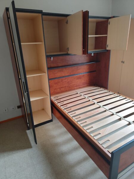 Lit 2 places avec armoire intégrée