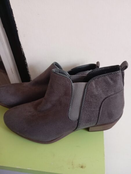 Chaussures taille 38 neuf