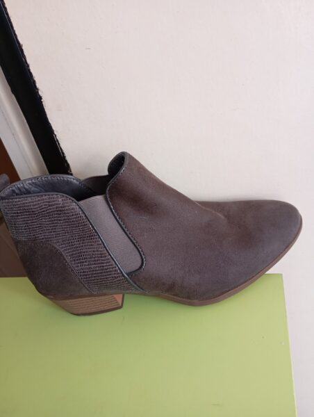 Chaussures taille 38 neuf